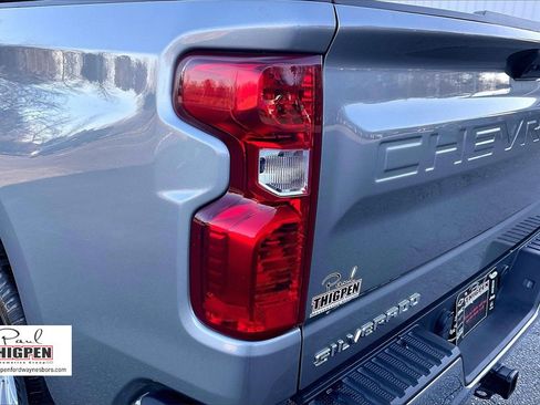 Used 2025 Chevrolet Silverado 1500 LT image 30