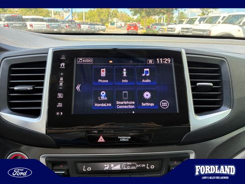Used 2017 Honda Pilot EX image 12