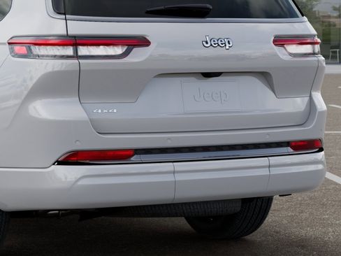 New 2026 Jeep Grand Cherokee L Limited AWD/4WD image 15