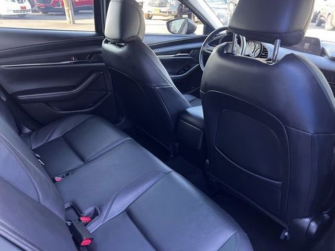 Used 2022 MAZDA MAZDA3 s image 17