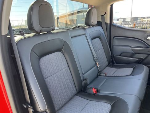 Used 2015 Chevrolet Colorado Z71 image 26