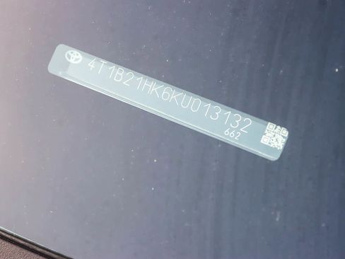 Used 2019 Toyota Camry XLE image 27