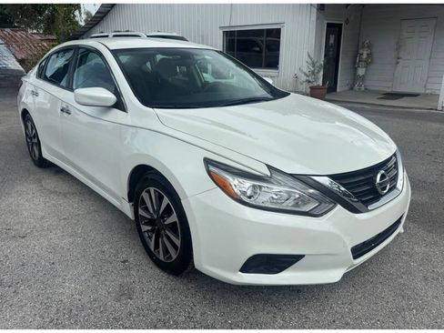 Used 2017 Nissan Altima 2.5 SV FWD image 10