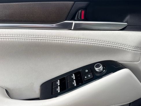 Used 2018 MAZDA MAZDA6 Signature FWD image 11