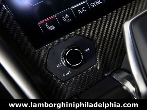 Used 2024 Lamborghini Urus S AWD/4WD image 24