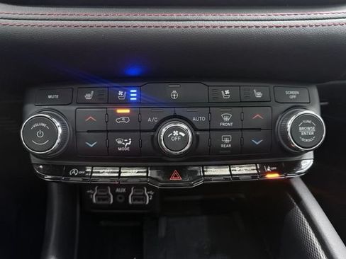 Used 2023 Dodge Durango GT AWD/4WD image 27