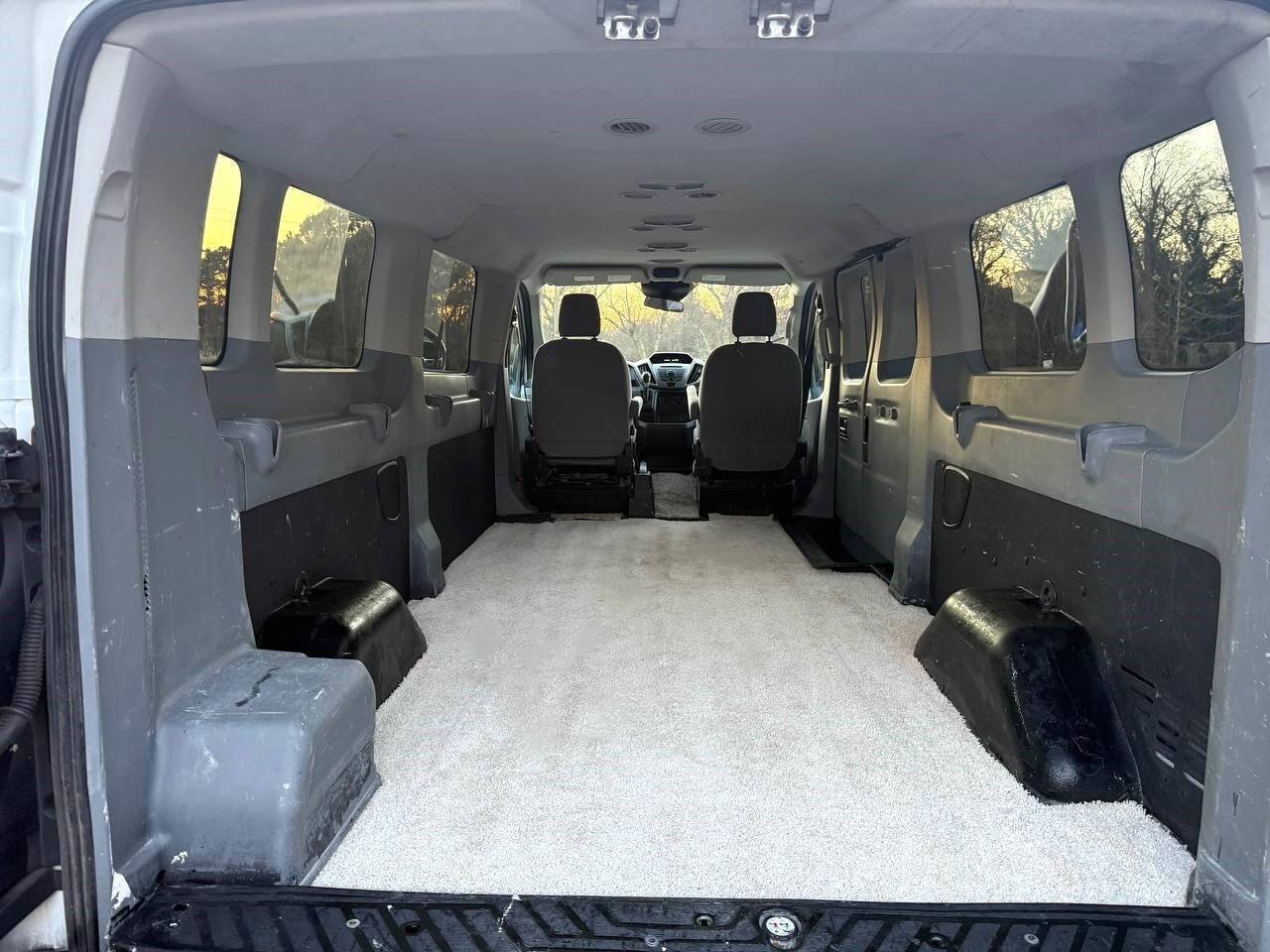 Used 2015 Ford Transit 350 XLT RWD image 19