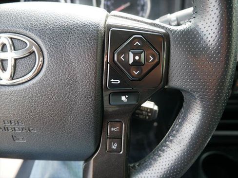 Certified 2022 Toyota 4Runner TRD Off-Road Premium AWD/4WD image 25