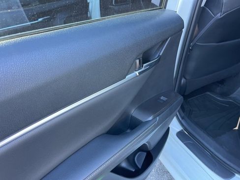 Used 2021 Toyota Camry XSE image 12