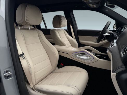 New 2026 Mercedes-Benz GLS 580 4MATIC image 21