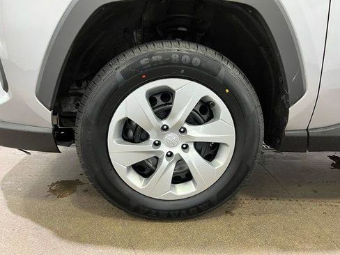 Certified 2022 Toyota RAV4 LE FWD image 22