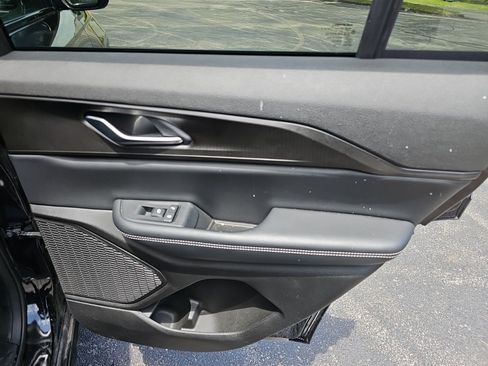 Used 2023 Jeep Grand Cherokee Altitude AWD/4WD image 16