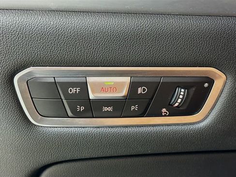 Used 2023 BMW X7 xDrive40i w/ M Sport Package image 10