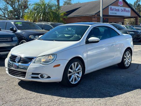 Used 2010 Volkswagen Eos Komfort image 2