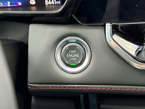 Used 2025 Chevrolet Colorado Z71 image 32