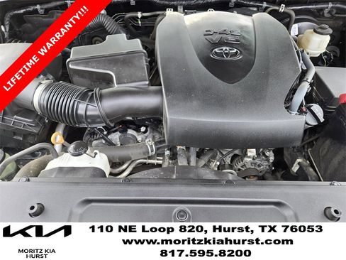 Used 2021 Toyota Tacoma SR5 w/ Trail Edition image 31