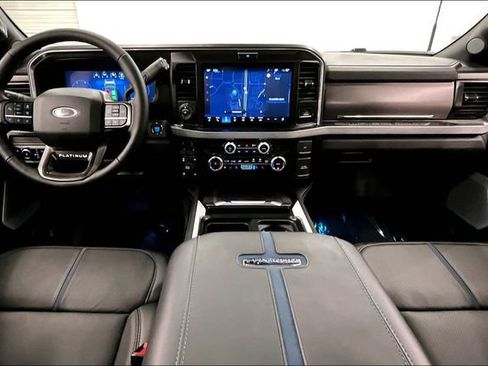 Used 2026 Ford F250 Platinum AWD/4WD image 19