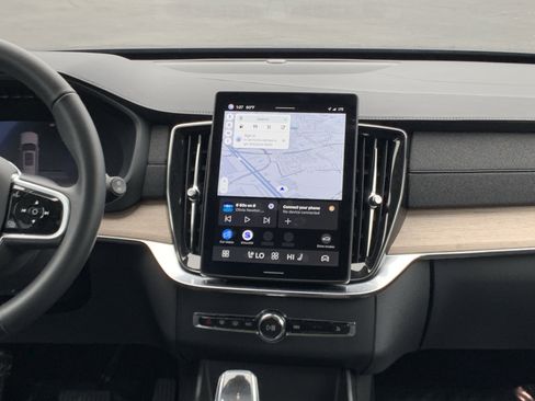 Used 2025 Volvo XC90 B6 Plus image 31