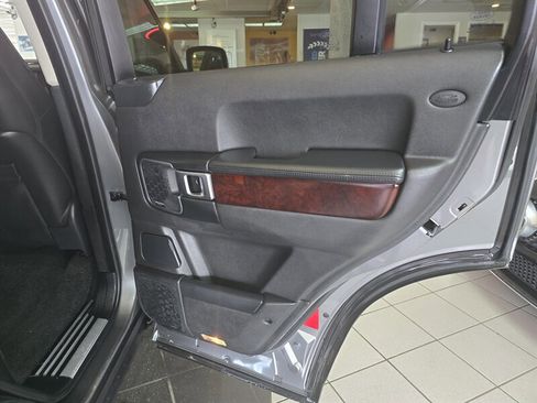 Used 2007 Land Rover Range Rover HSE image 17