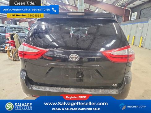 Used 2015 Toyota Sienna LE AWD/4WD image 8