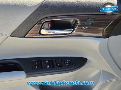 Used 2016 Honda Accord EX-L image 24