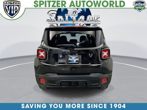 Used 2017 Jeep Renegade Altitude AWD/4WD image 9