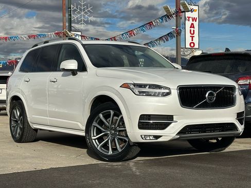 Used 2018 Volvo XC90 T5 Momentum w/ Convenience Package image 3