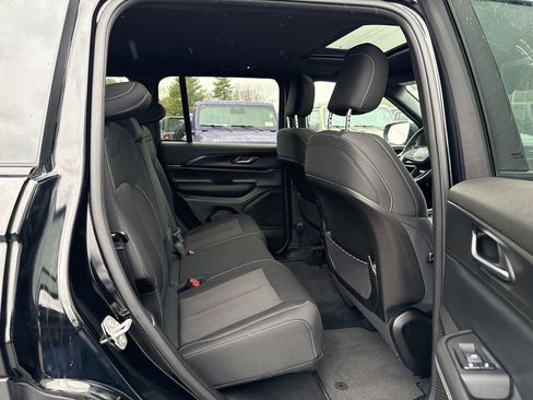 Used 2024 Jeep Grand Cherokee Laredo X w/ Trailer Tow Package image 26