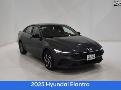 New 2025 Hyundai Elantra SEL