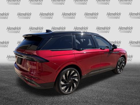 Used 2024 Lincoln Nautilus Reserve w/ Equipment Group 202A image 10