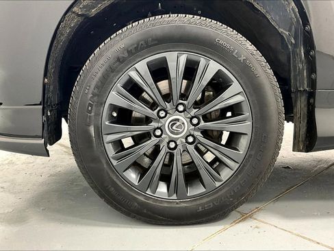 Used 2023 Lexus GX 460 Premium image 11