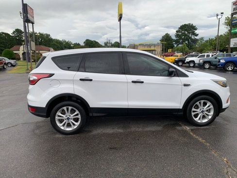 Used 2018 Ford Escape S image 5