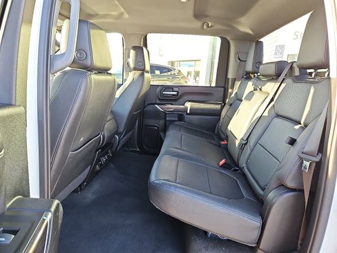 Used 2023 Chevrolet Silverado 2500 LTZ image 8