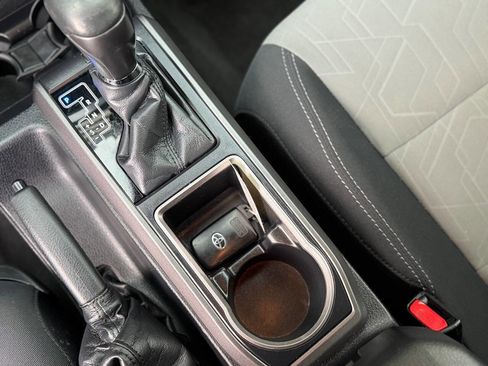 Used 2021 Toyota Tacoma TRD Sport image 27