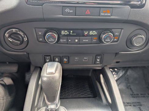 Used 2023 Nissan Frontier SV w/ SV Convenience Package AWD/4WD image 7