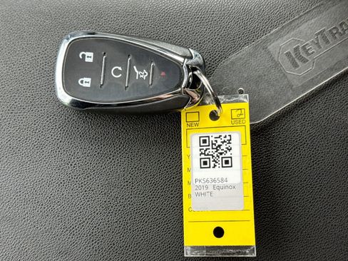 Used 2019 Chevrolet Equinox LT w/ Driver Convenience Package FWD image 41