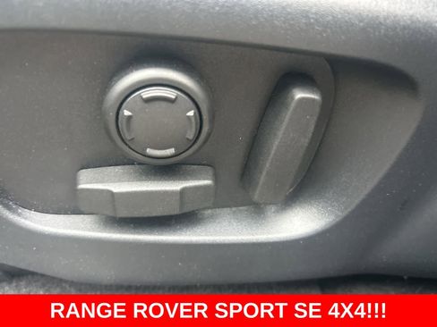 Used 2018 Land Rover Range Rover Sport SE image 34