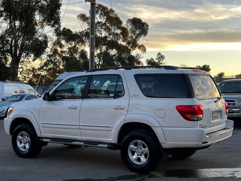 Used 2005 Toyota Sequoia SR5 image 7