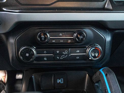 Used 2021 Ford Bronco Black Diamond image 37