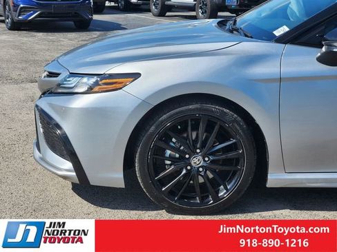 Used 2023 Toyota Camry XSE w/ Navigation Package FWD image 9