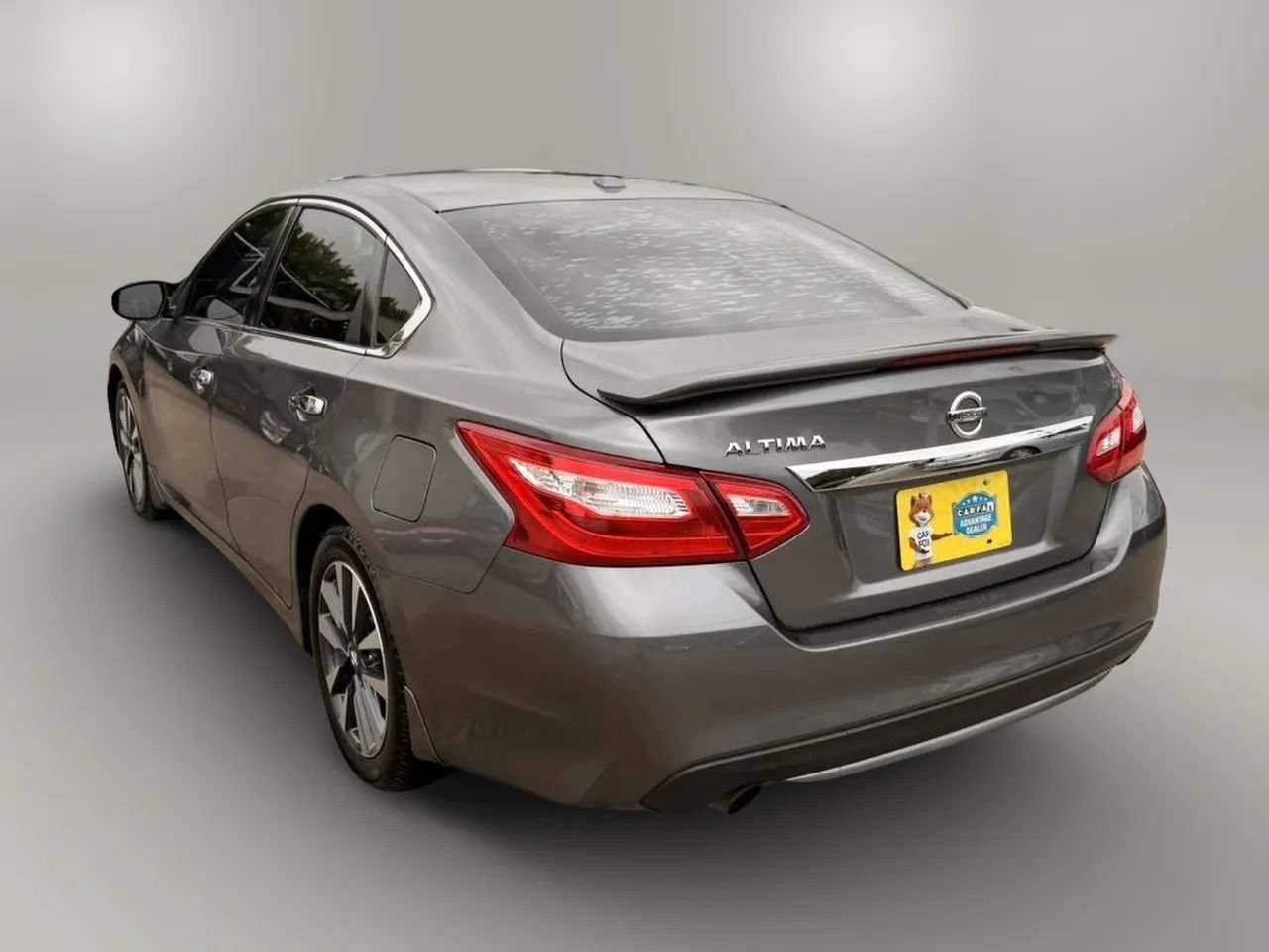 Used 2016 Nissan Altima 2.5 SL w/ 2.5 Technology w/LED Package FWD image 9