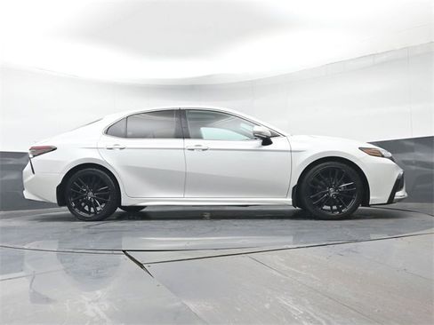 Used 2022 Toyota Camry XSE image 36