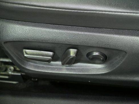 Used 2024 Toyota Camry SE image 40