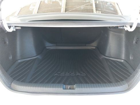 Used 2024 Honda Accord Touring image 12