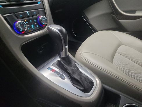 Used 2016 Buick Verano FWD image 26