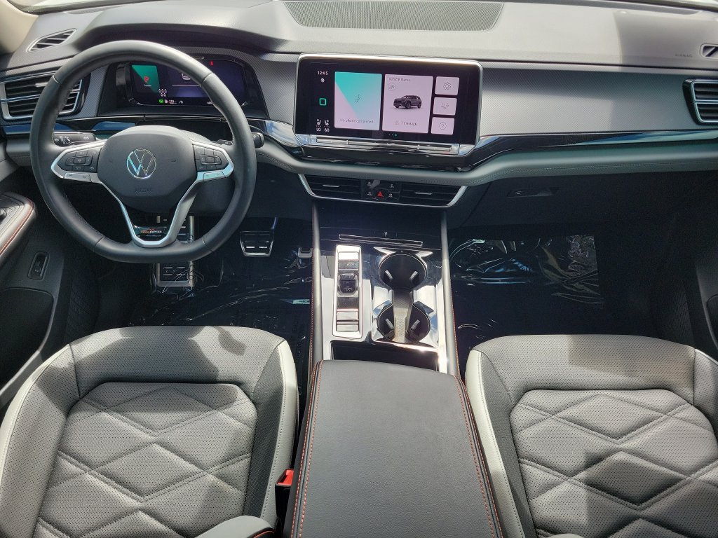 Certified 2024 Volkswagen Atlas Peak Edition SEL AWD/4WD image 15