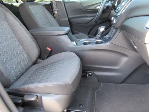 Used 2024 Chevrolet Equinox LT image 11