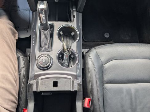 Used 2017 Ford Explorer XLT w/ Equipment Group 202A image 13