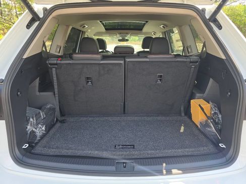 New 2025 Volkswagen Atlas Peak Edition SE AWD/4WD image 11