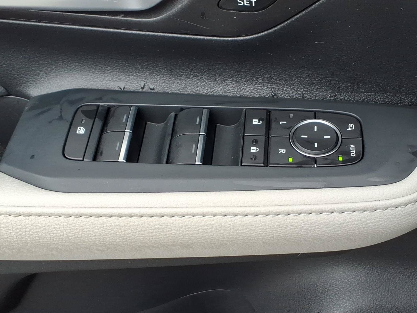 Used 2024 Toyota Grand Highlander AWD image 24